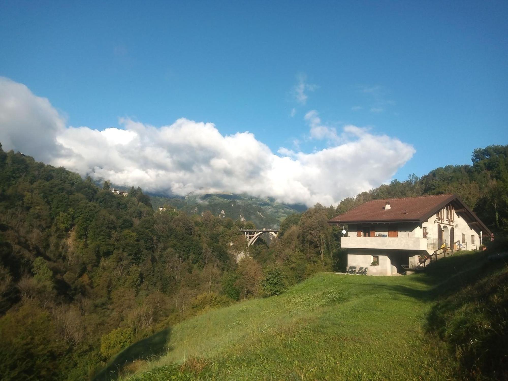 Agriturismo Cascina Cornella Cremeno Εξωτερικό φωτογραφία