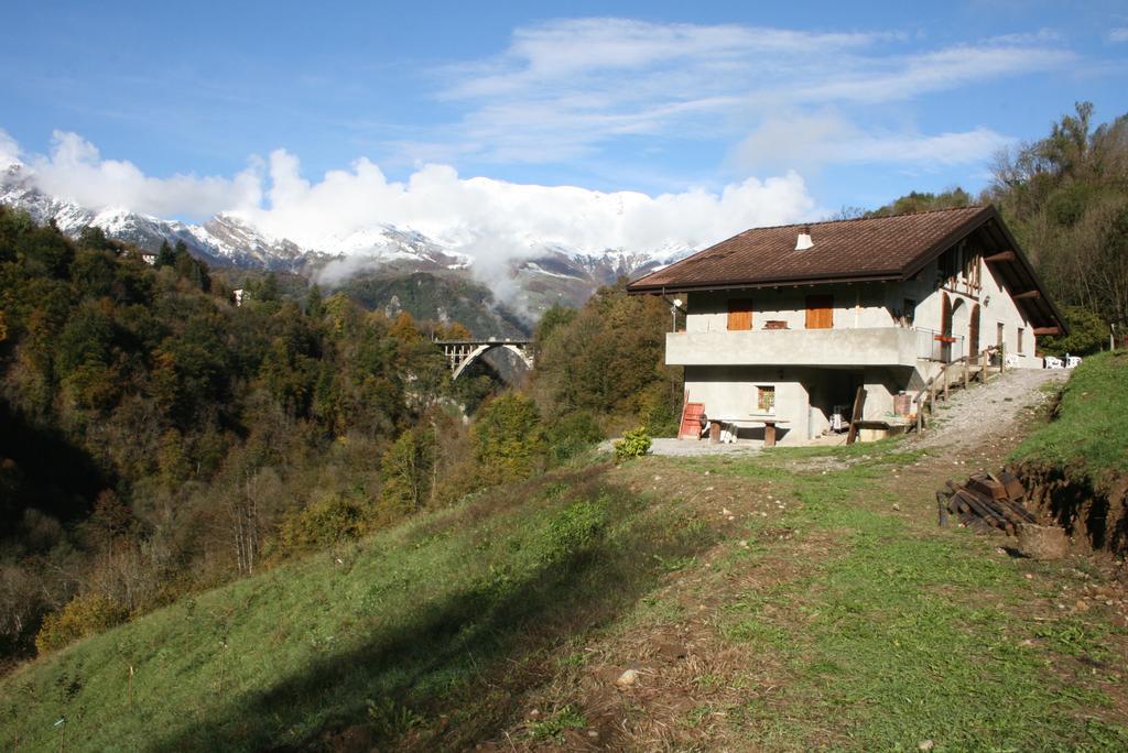 Agriturismo Cascina Cornella Cremeno Εξωτερικό φωτογραφία